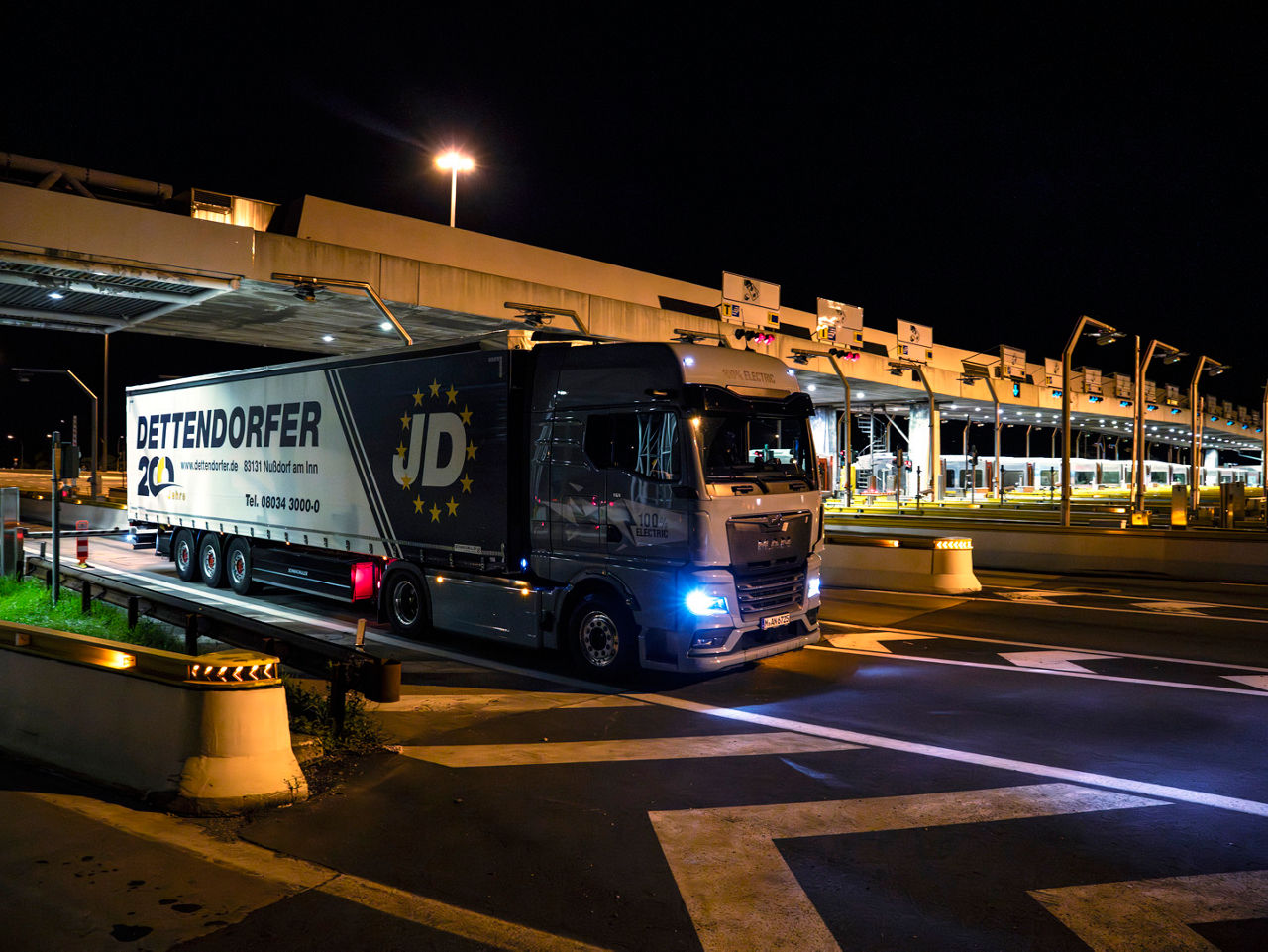 04_Nočné jazdy s e-truckom MAN.JPG